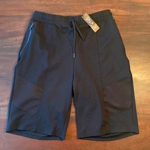 NWT Men’s Blk Shorts